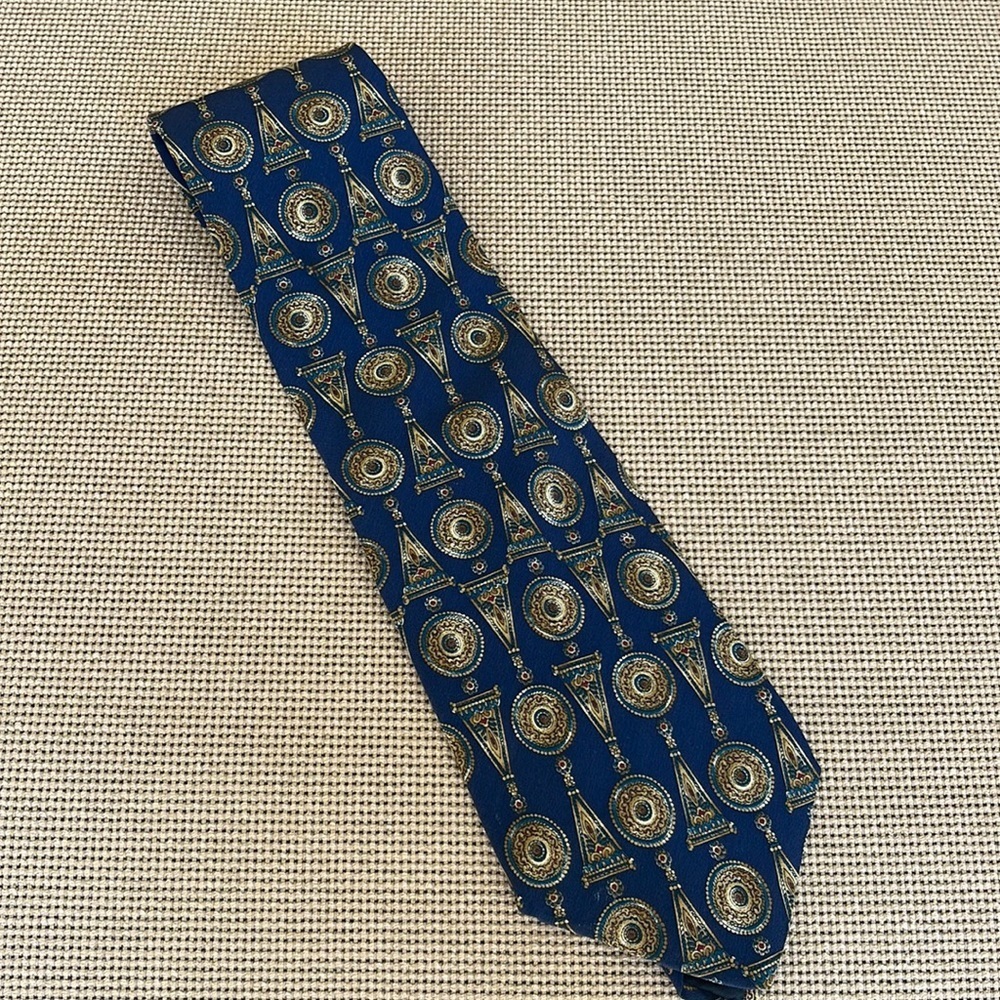 Metropolitan Museum of Art Vintage Men's Tie